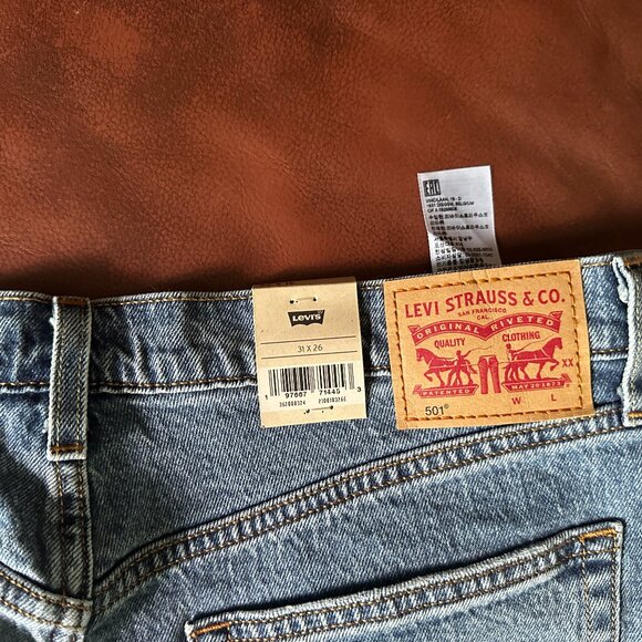 Levi's Women's 501 Crop Jeans Size: 31 | Color: (New) Blue It's True -NWT - Picture 3 of 12